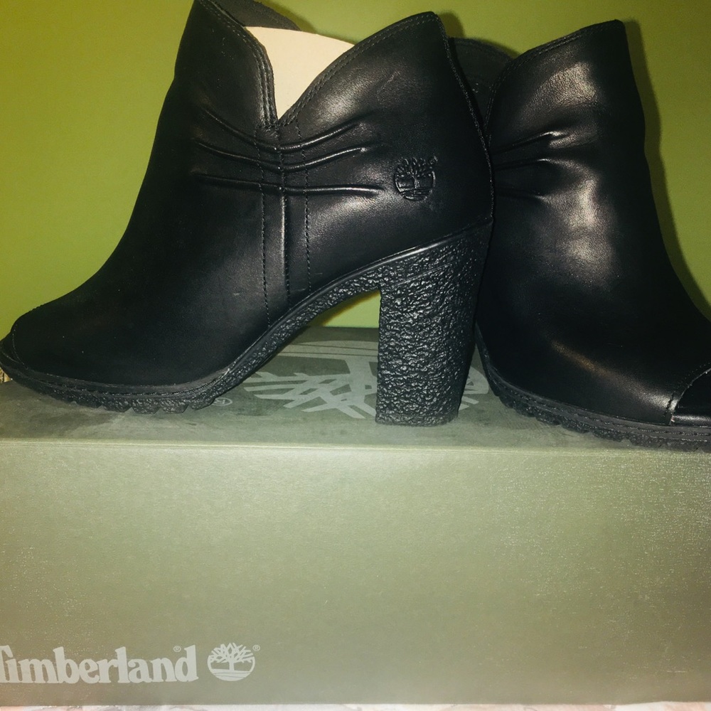 Women Femmes. Glancy peeptoe Booties